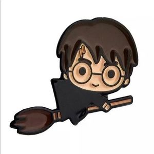 New AdOrABlE Harry Potter Broom pin badge